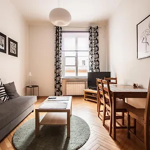  Apartment Elegant Old Town Market